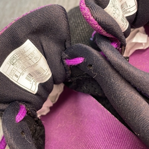 BROOKS | WOMENS WELL WORN BROOKS DNA PURE CADENCE 7 PURPLE & BLACK SNEAKERS, 8 - Picture 5 of 6